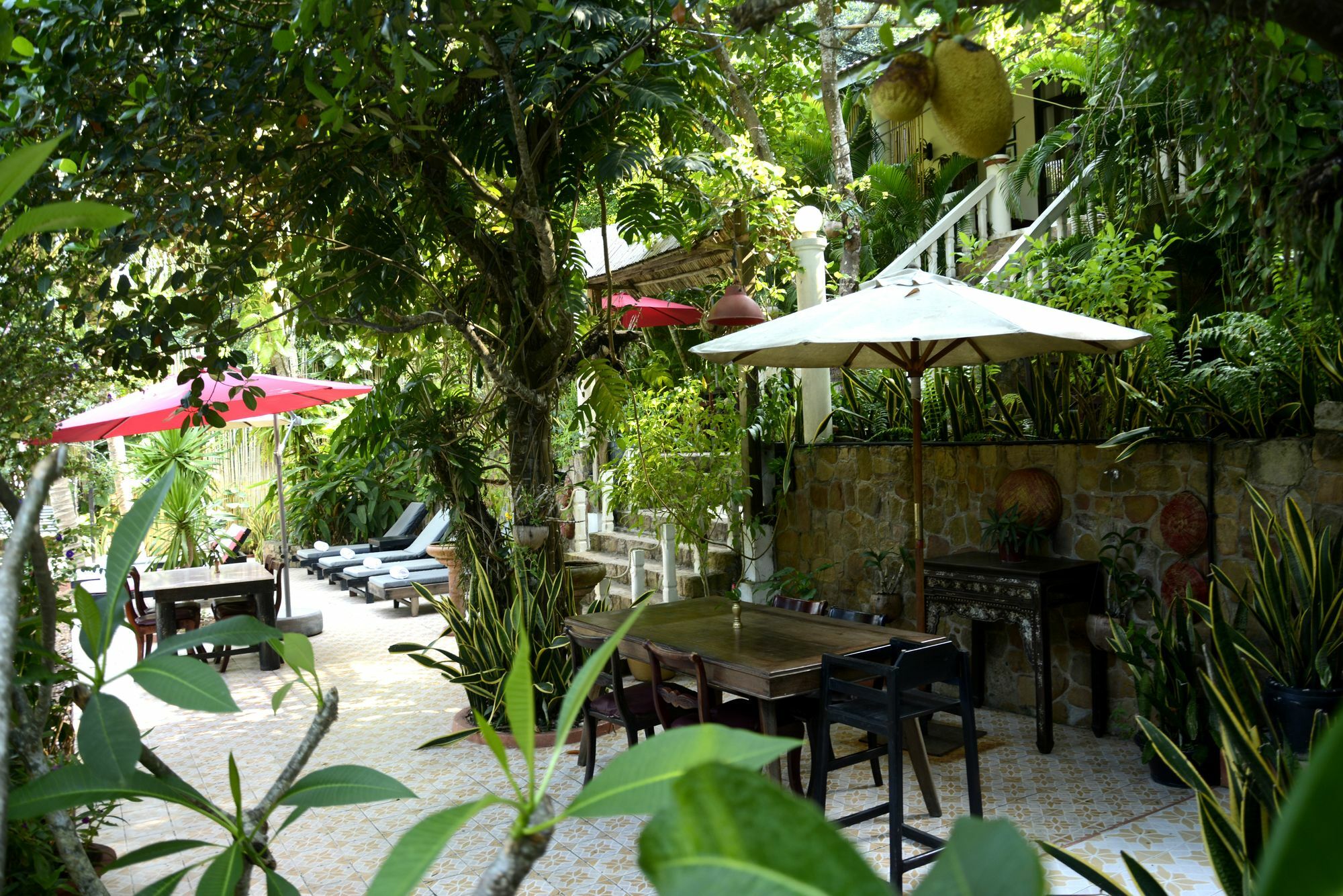 Отель Tropical Hill Kep Cambodia Экстерьер фото